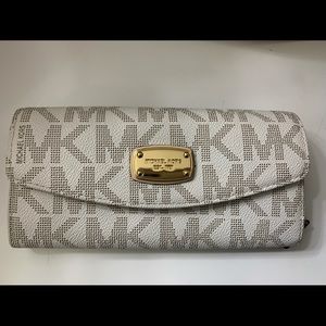 Michael Kors wallet